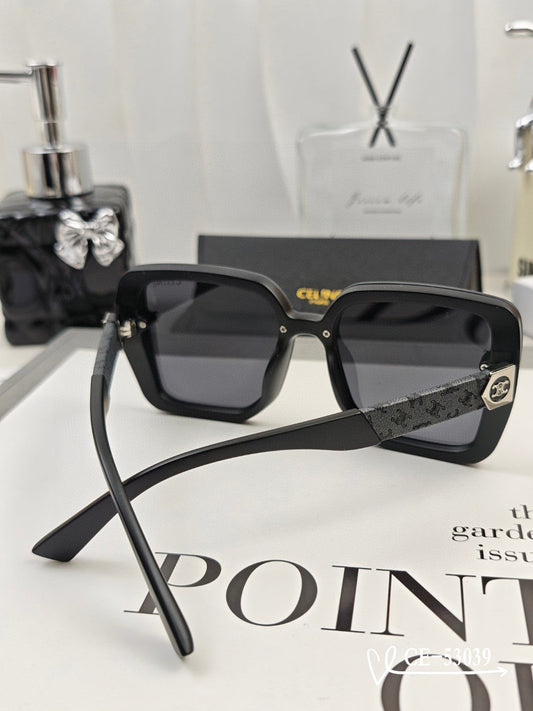 TRIOMPHE SQUARE SUNGLASSES 53039 IN ACETATE - Black