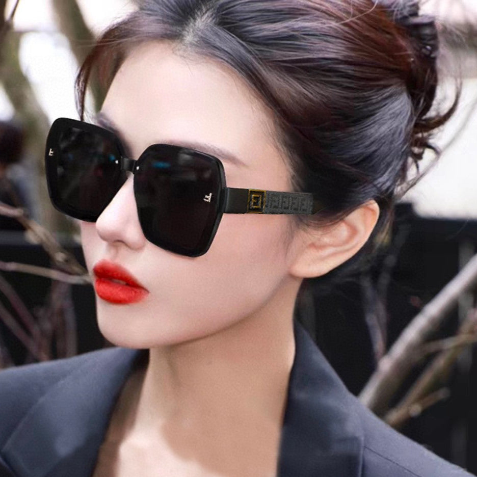 OVERSIZED FF DIAMONDS SQUARE FRAME SUNGLASSES 53041 IN ACETATE - Brown