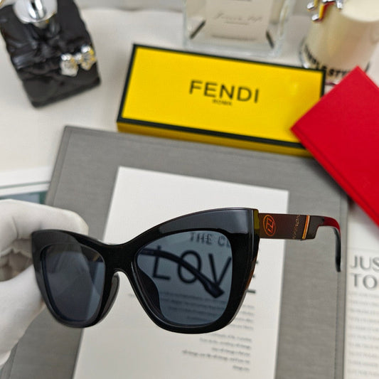 FF DIAMONDS CAT-EYE FRAME SUNGLASSES 58002 IN ACETATE - Grey