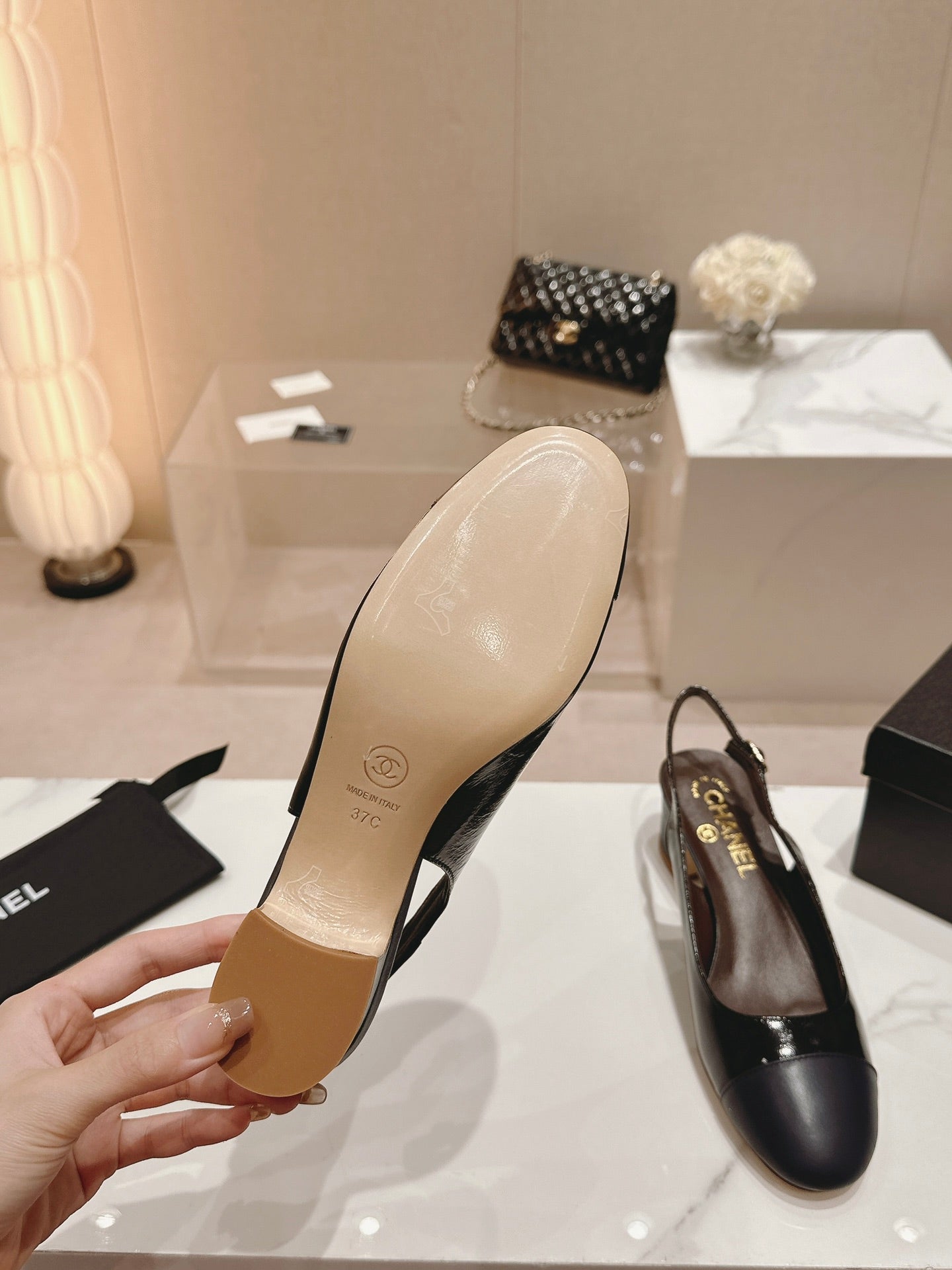 SLINGBACKS IN BLACK SHEEPSKIN - 35