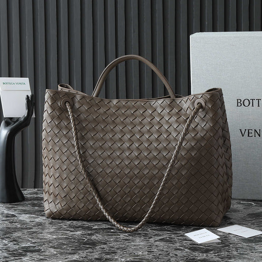 BOTTEGA VENETA 25S LARGE ANDIAMO 42 IN DARK BROWN CALFSKIN GOLD HARDWARE