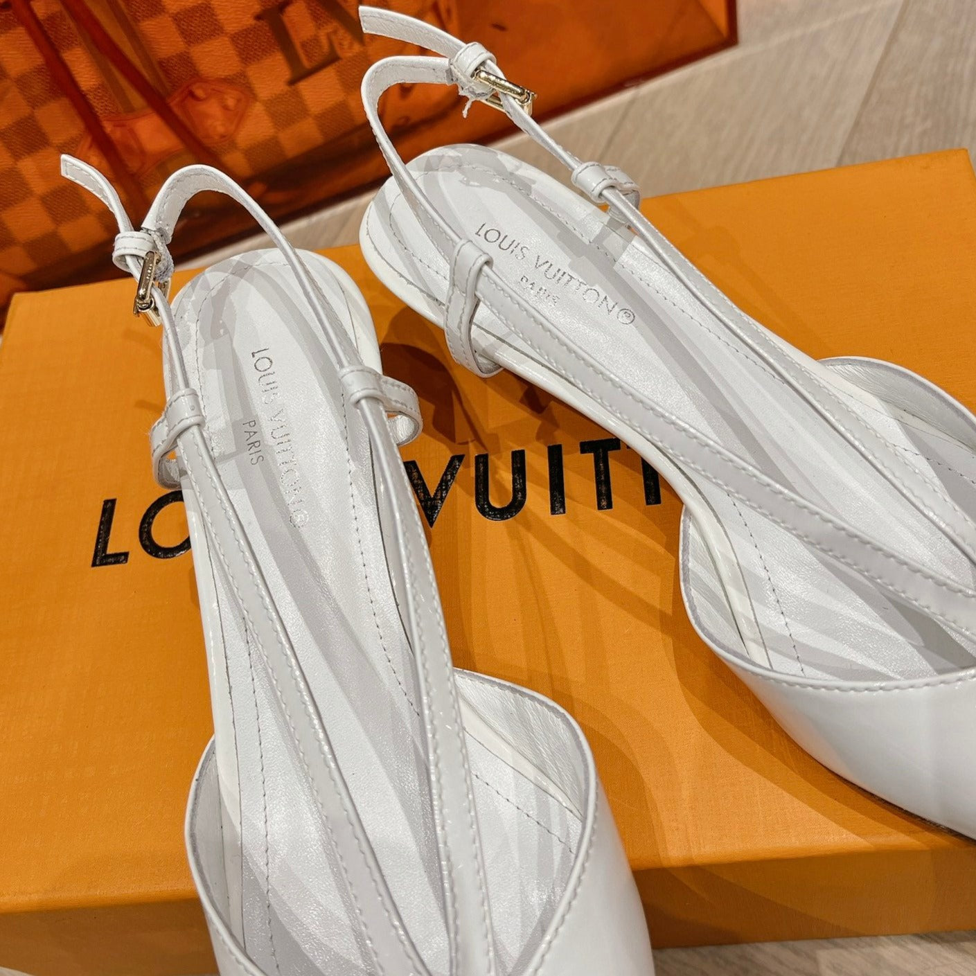 LV LOW HEEL SLINGBACK WHITE - 34