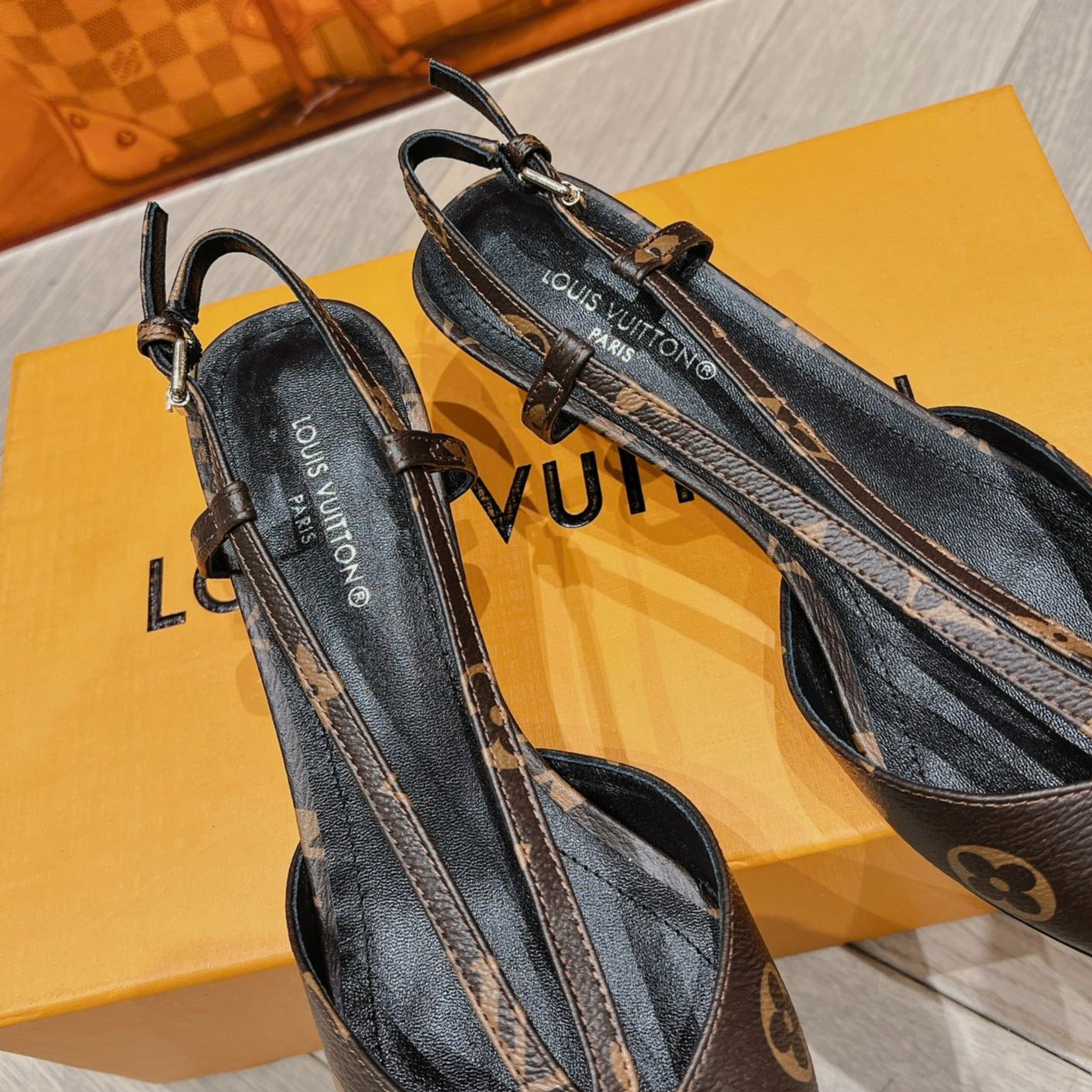 LV LOW HEEL SLINGBACK MONOGRAM CANVAS - 34
