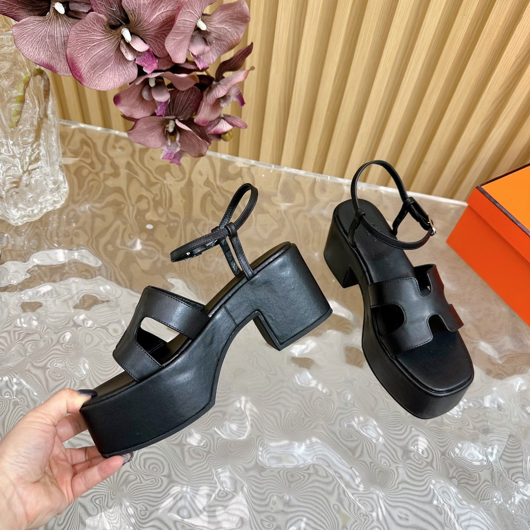JAM 30 SANDAL IN BLACK CALFSKIN - 35