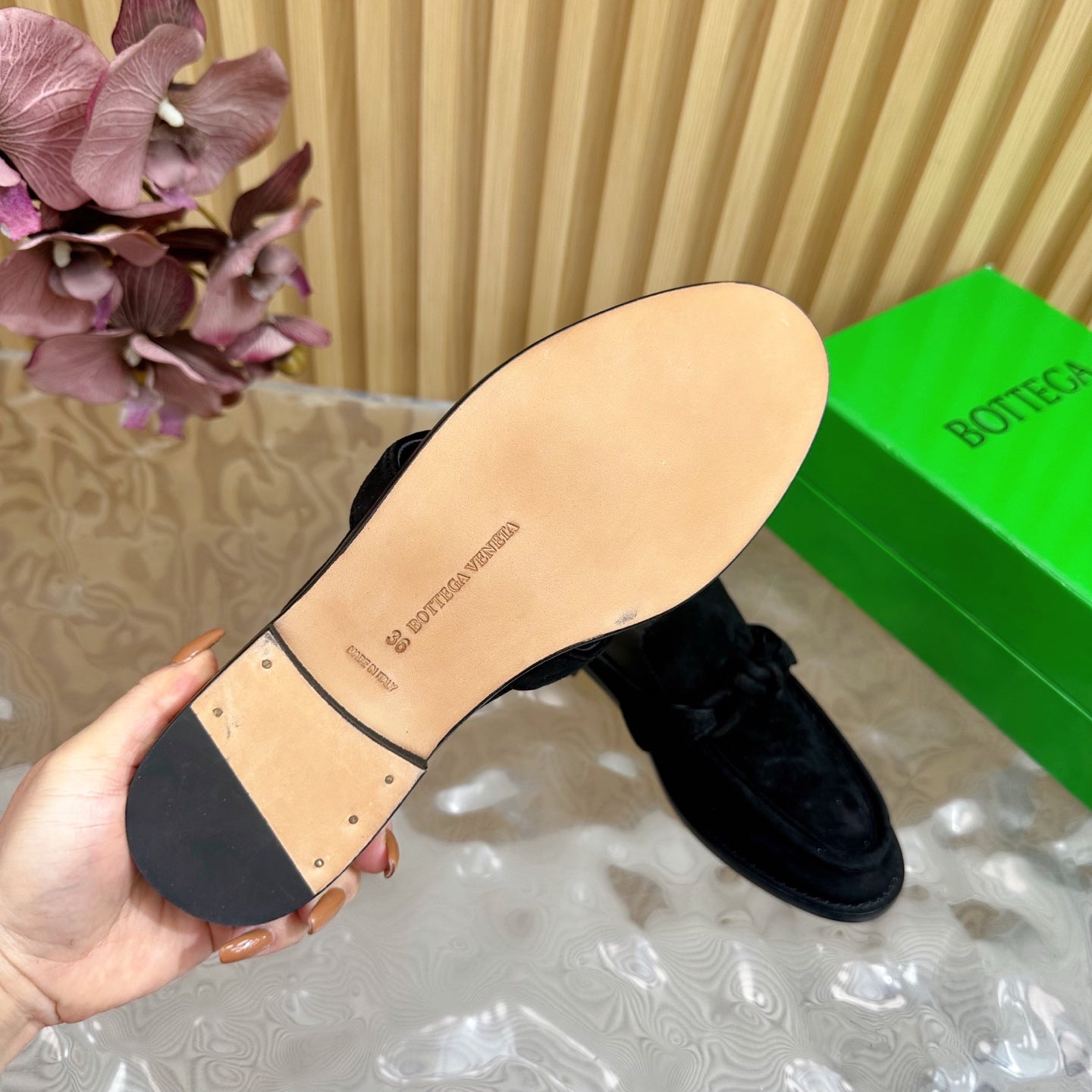 OPEN-BACK LOAFER REALISED IN BLACK SUEDE - 35
