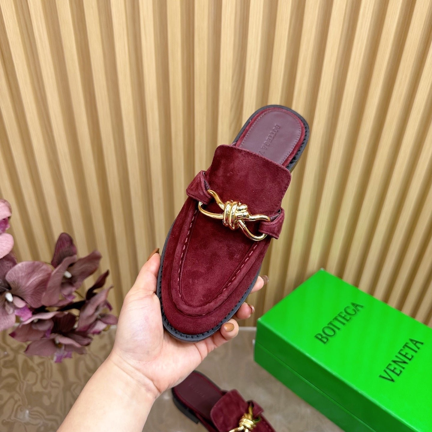 OPEN-BACK LOAFER REALISED IN GARNET RED SUEDE WITH SIGNATURE METALLIC KNOT DETAIL - 35