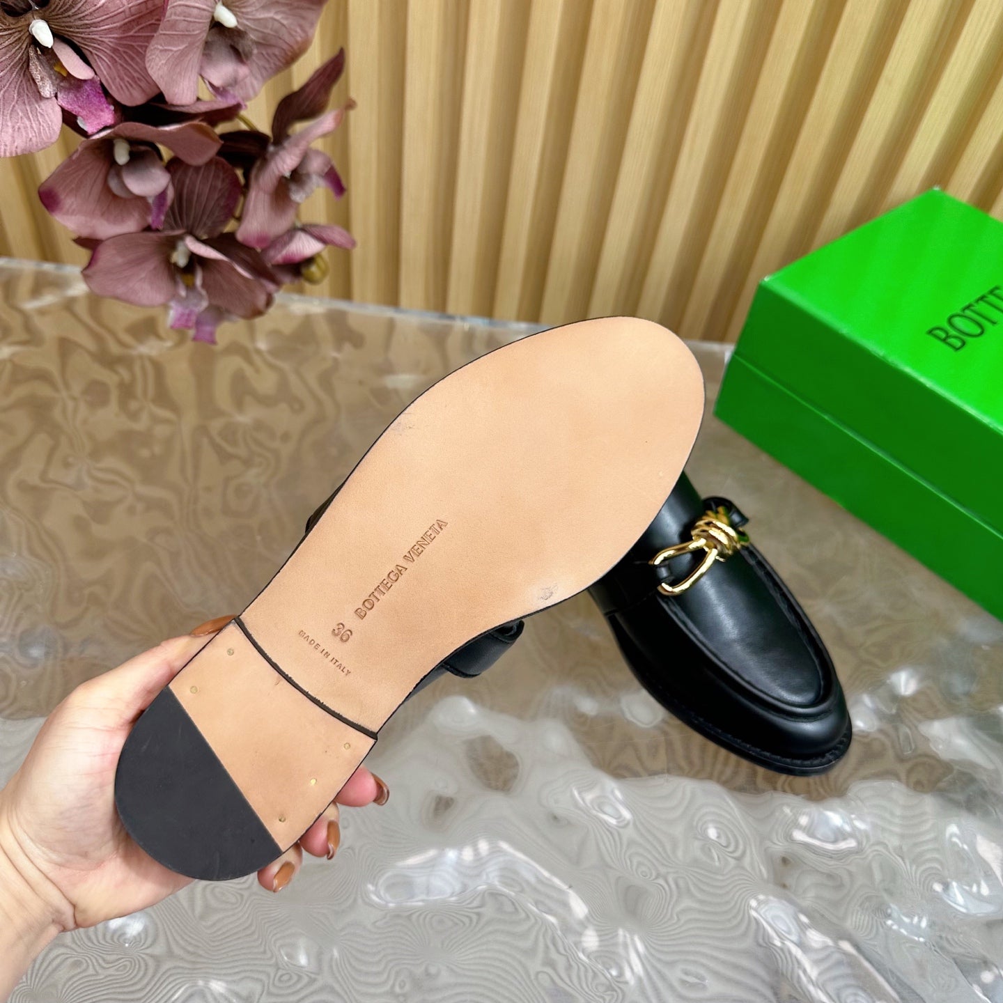 OPEN-BACK LOAFER REALISED IN BLACK SOFT CALFSKIN WITH SIGNATURE METALLIC KNOT DETAIL - 35