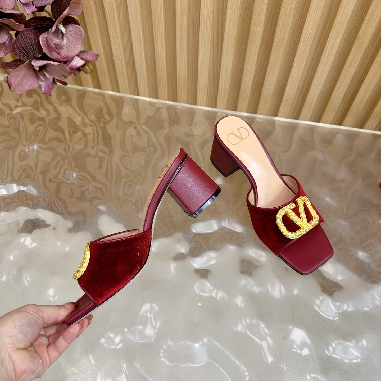 VALENTINO 25S HIGH-HEEL MULES 60 MM IN DARK RED VELVET AND CALFSKIN WITH GOLD HARDWARE - 35