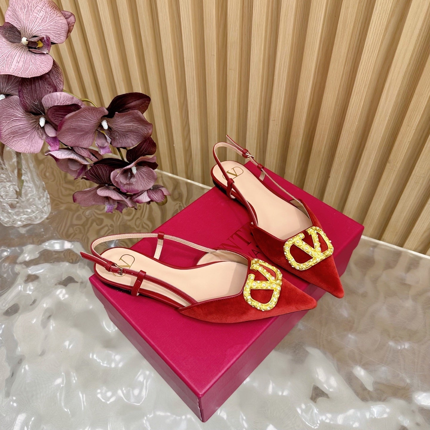 VALENTINO 25S FLAT SLINGBACKS IN RED VELVET WITH GOLD HARDWARE - 35