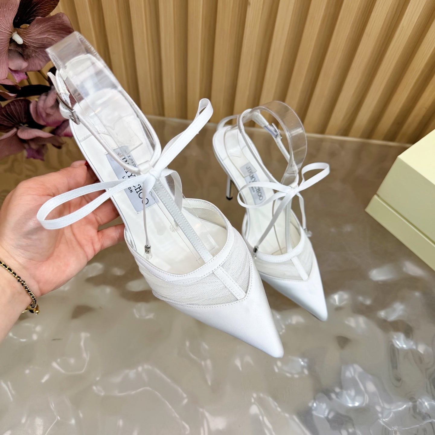 ВИСОКІ ПІДБОРИ JIMMY CHOO 26S, 105 ММ, З БІЛОЇ СІТКИ ТА АТЛАСУ