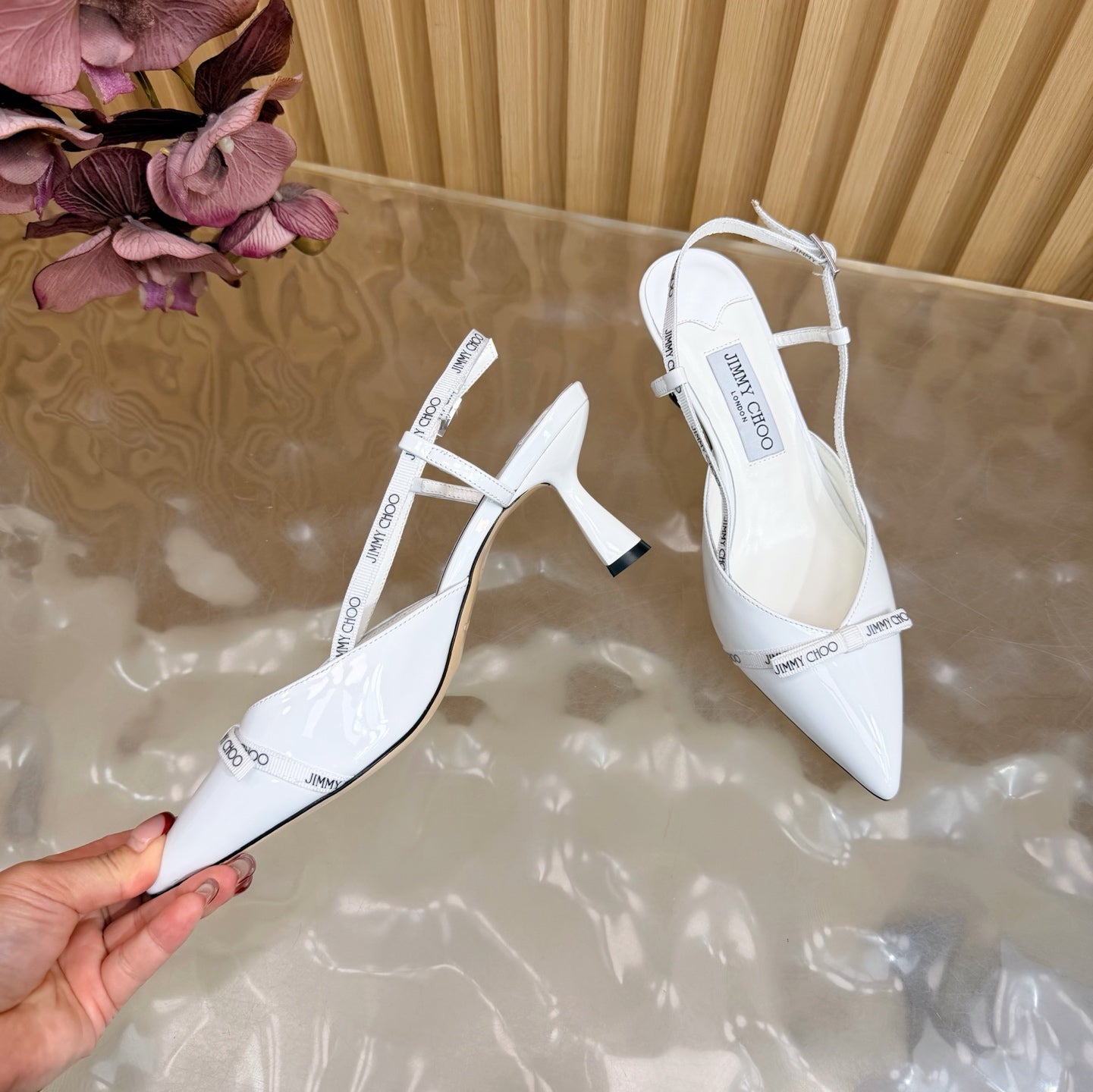 Босоніжки-слінгбеки JIMMY CHOO 26S на підборах 65 мм з білої лакованої телячої шкіри