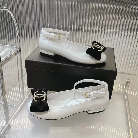 BOW MARY JANE SHOES IN WHITE LAMBSKIN - 35