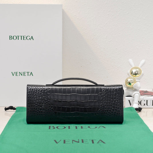 BV Long Clutch Andiamo 31 чорна теляча шкіра з крокодиловим тисненням, фурнітура золотого кольору