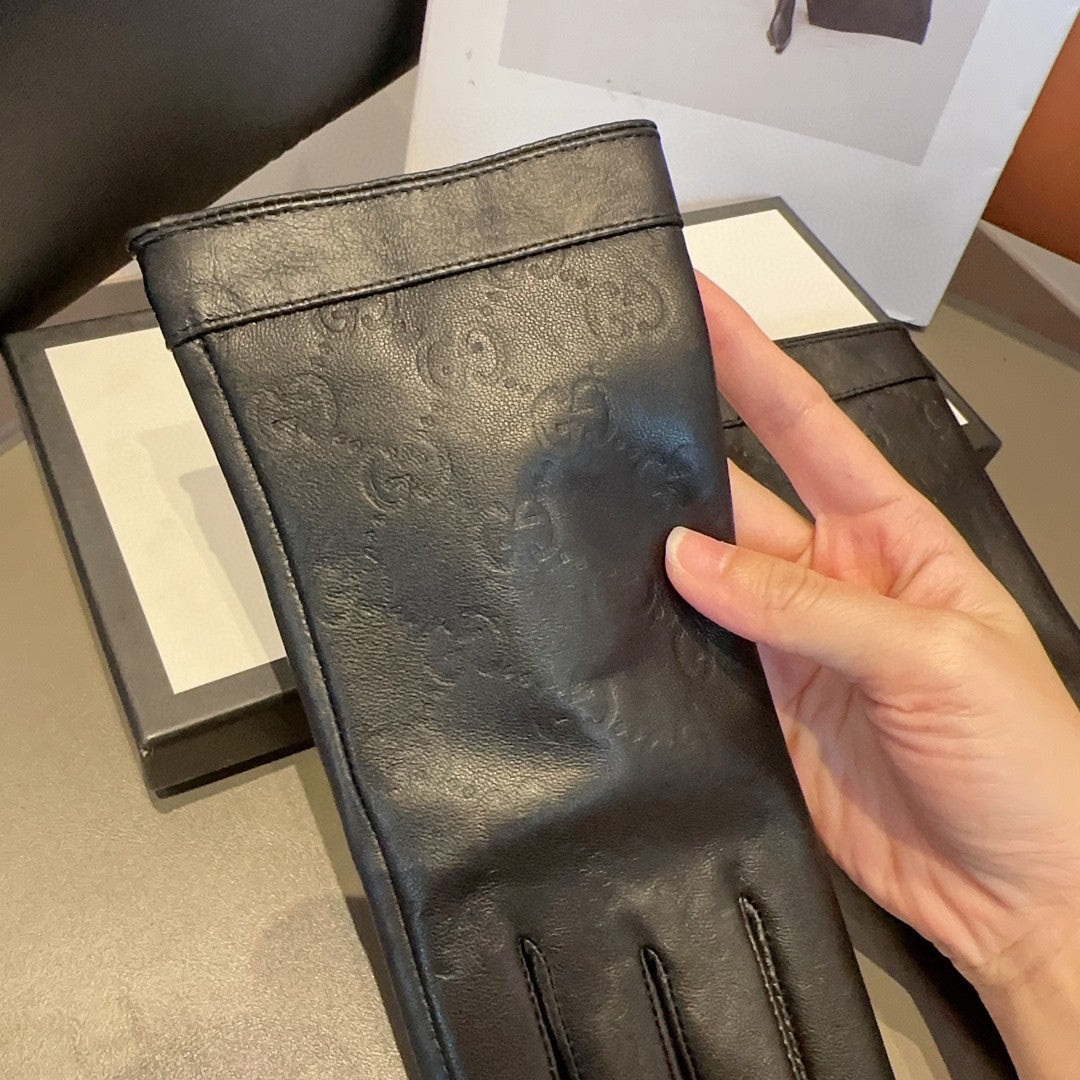 GLOVES IN BLACK EMBOSSED LAMBSKIN 423484 - M