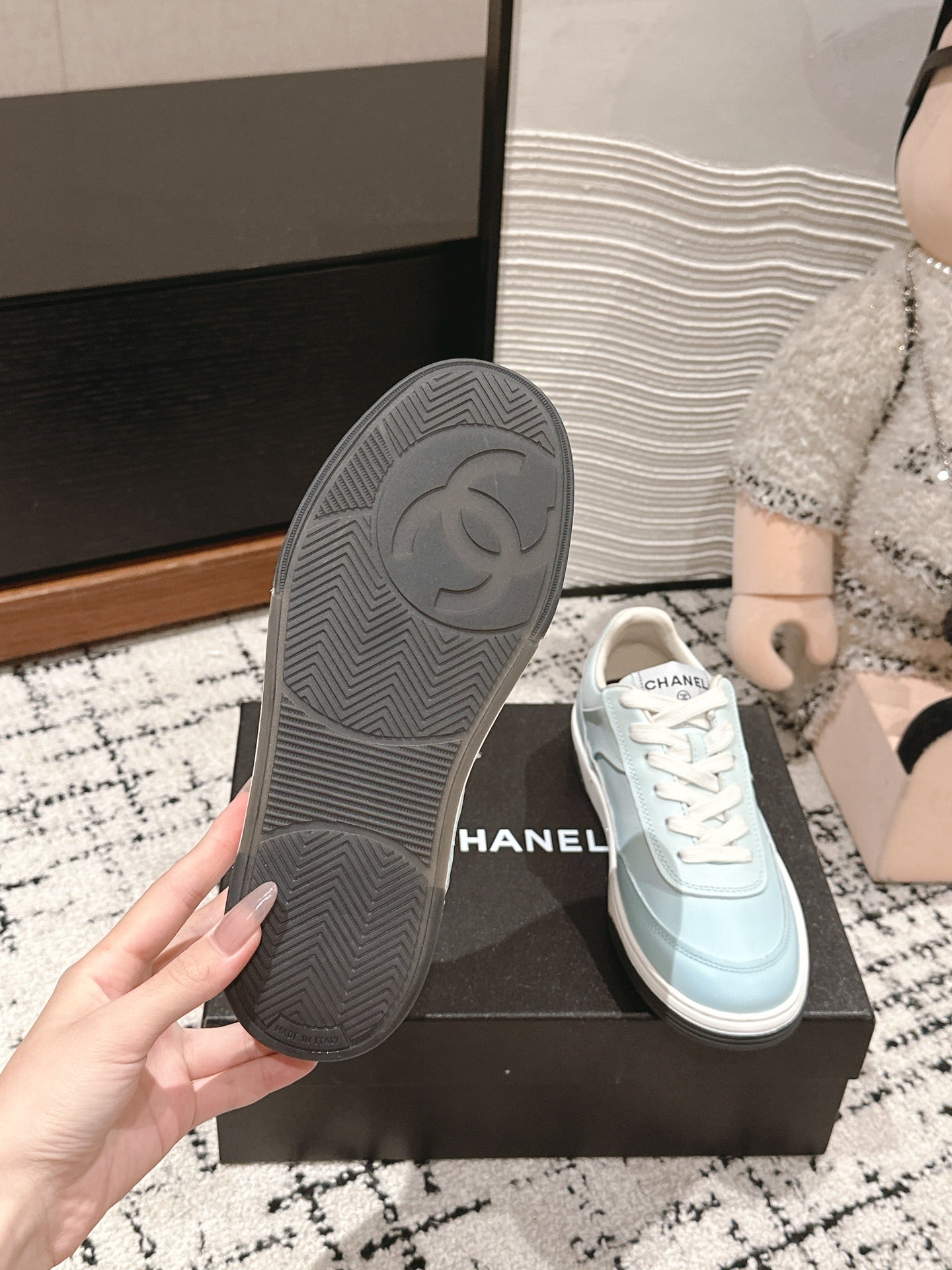 SNEAKER IN BLUE PASTEL HAND-POLISHED CALFSKIN 977829 - 35