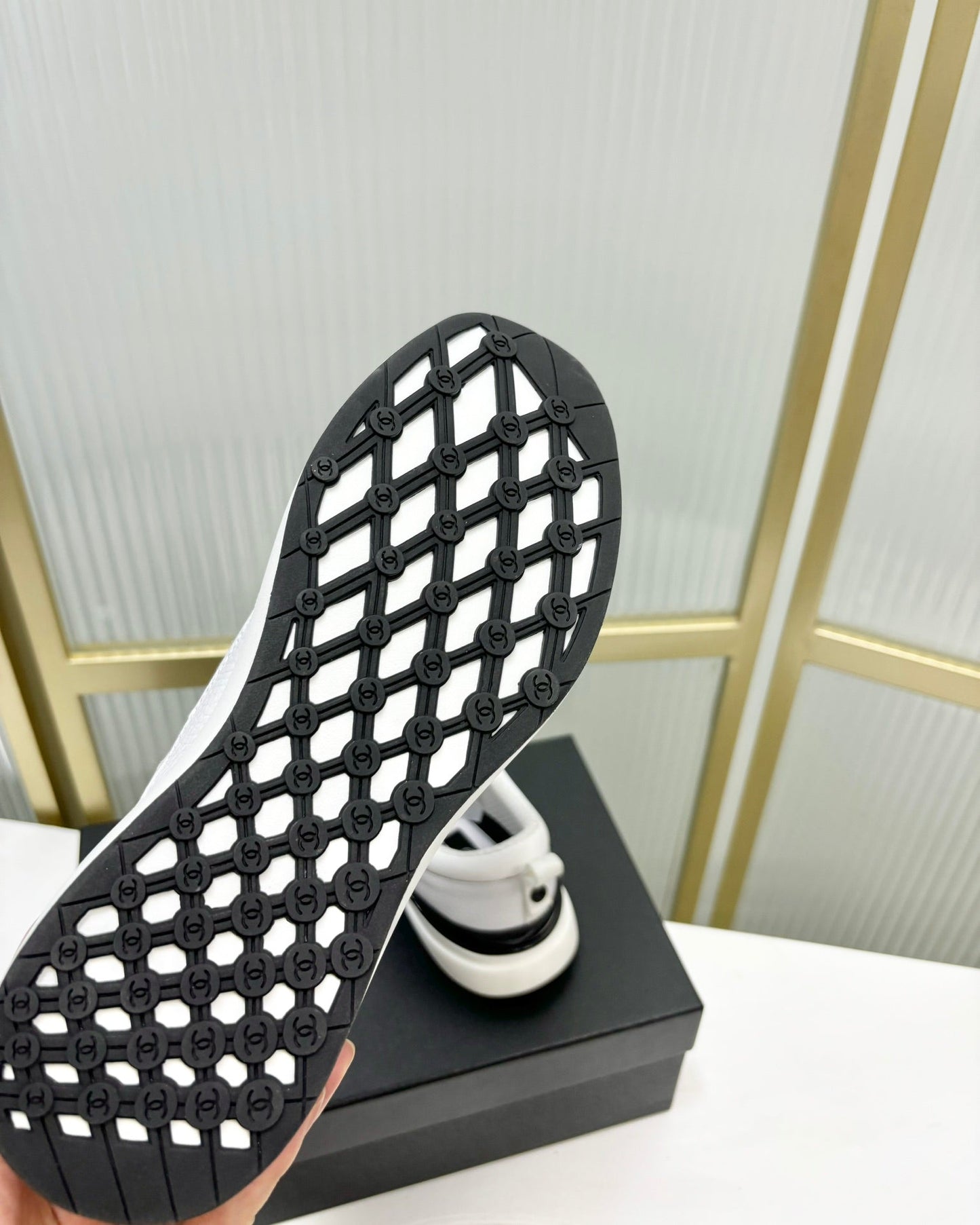 SNEAKER IN WHITE SUEDE AND BREATHABLE MESH - 35