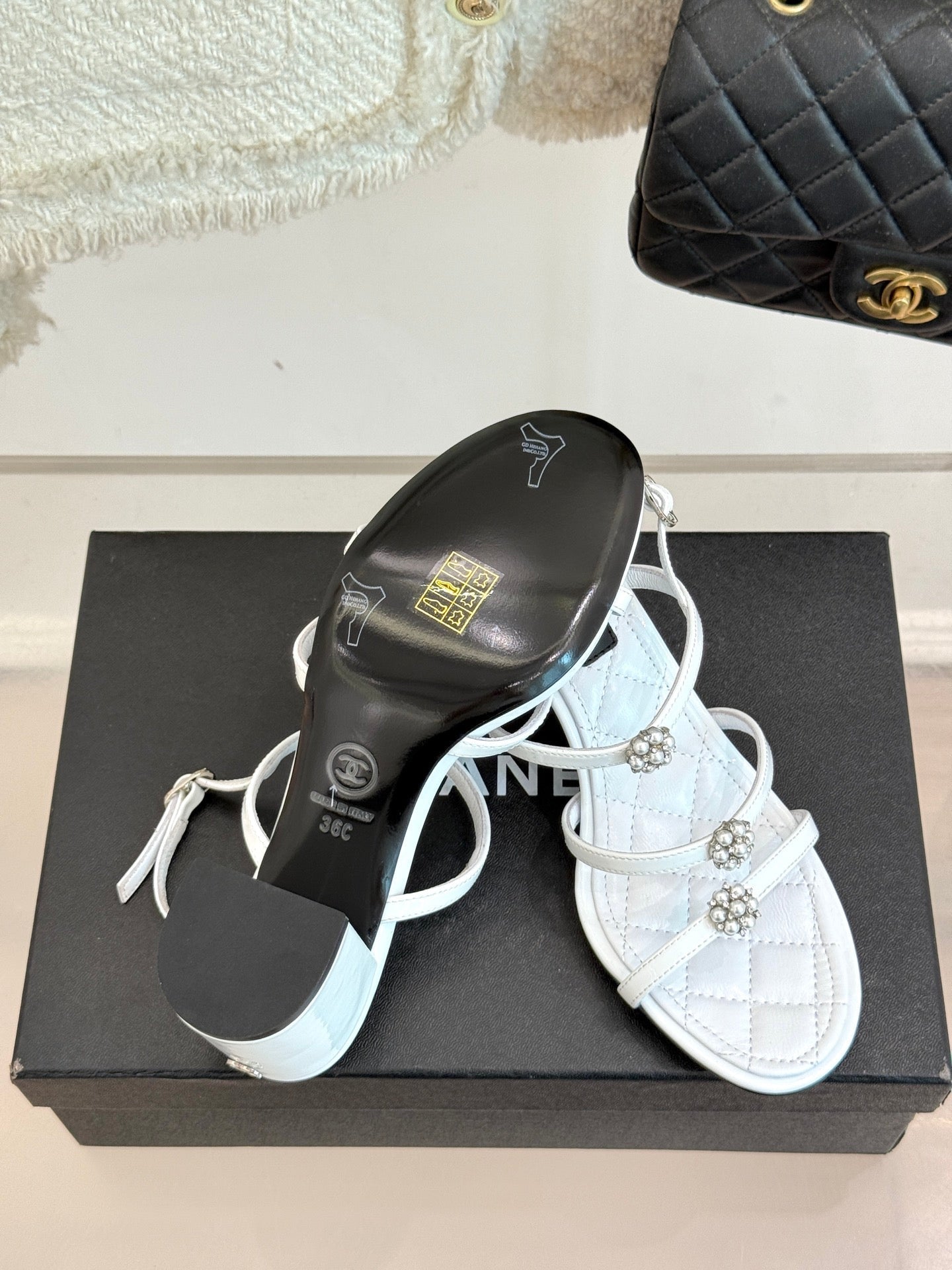 HIGH HEELS SANDAL IN WHITE LAMBSKIN PEARL FLOWERS - 35