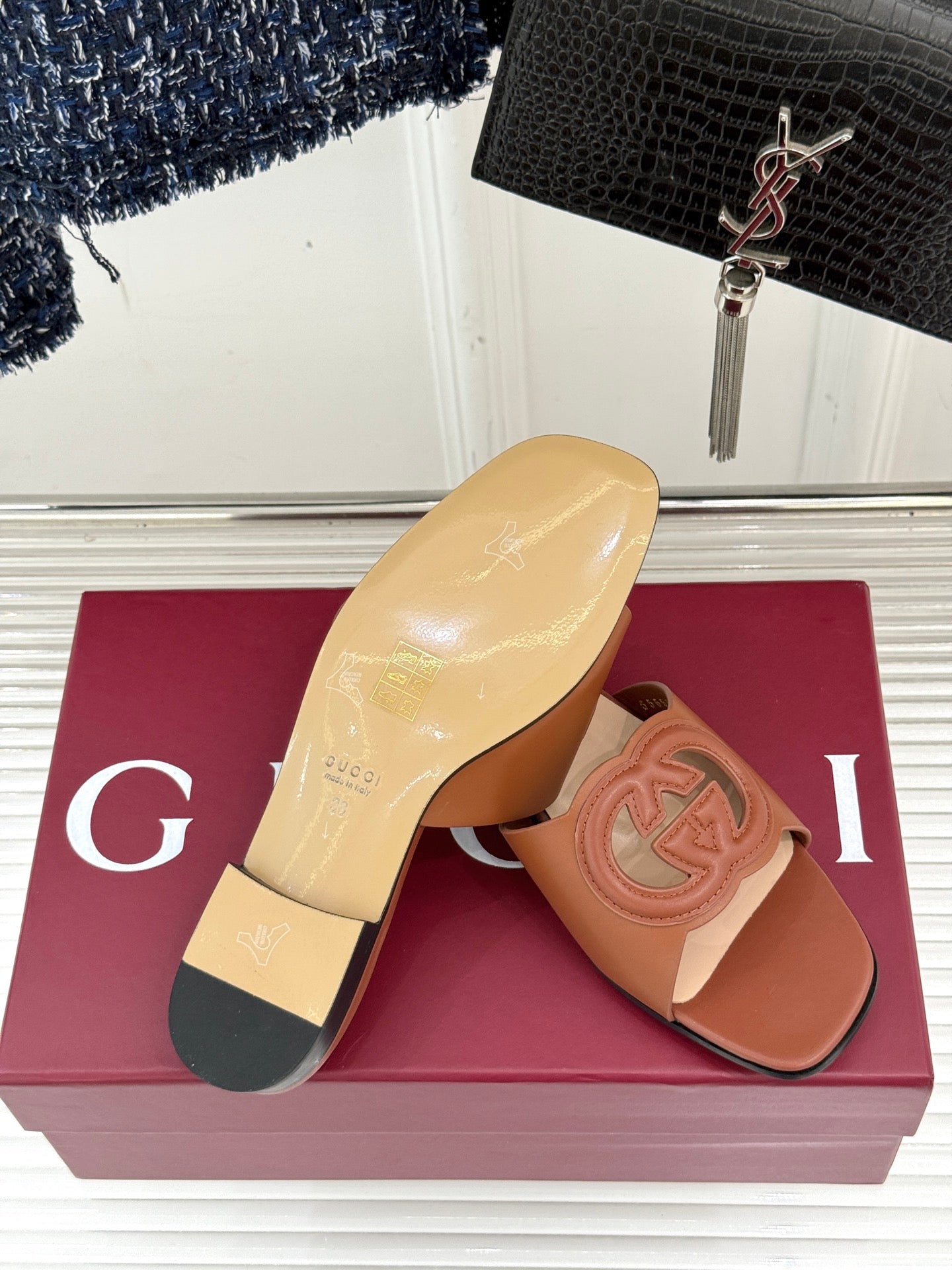 SLIDE SANDALS IN BROWN CALFSKIN - 35