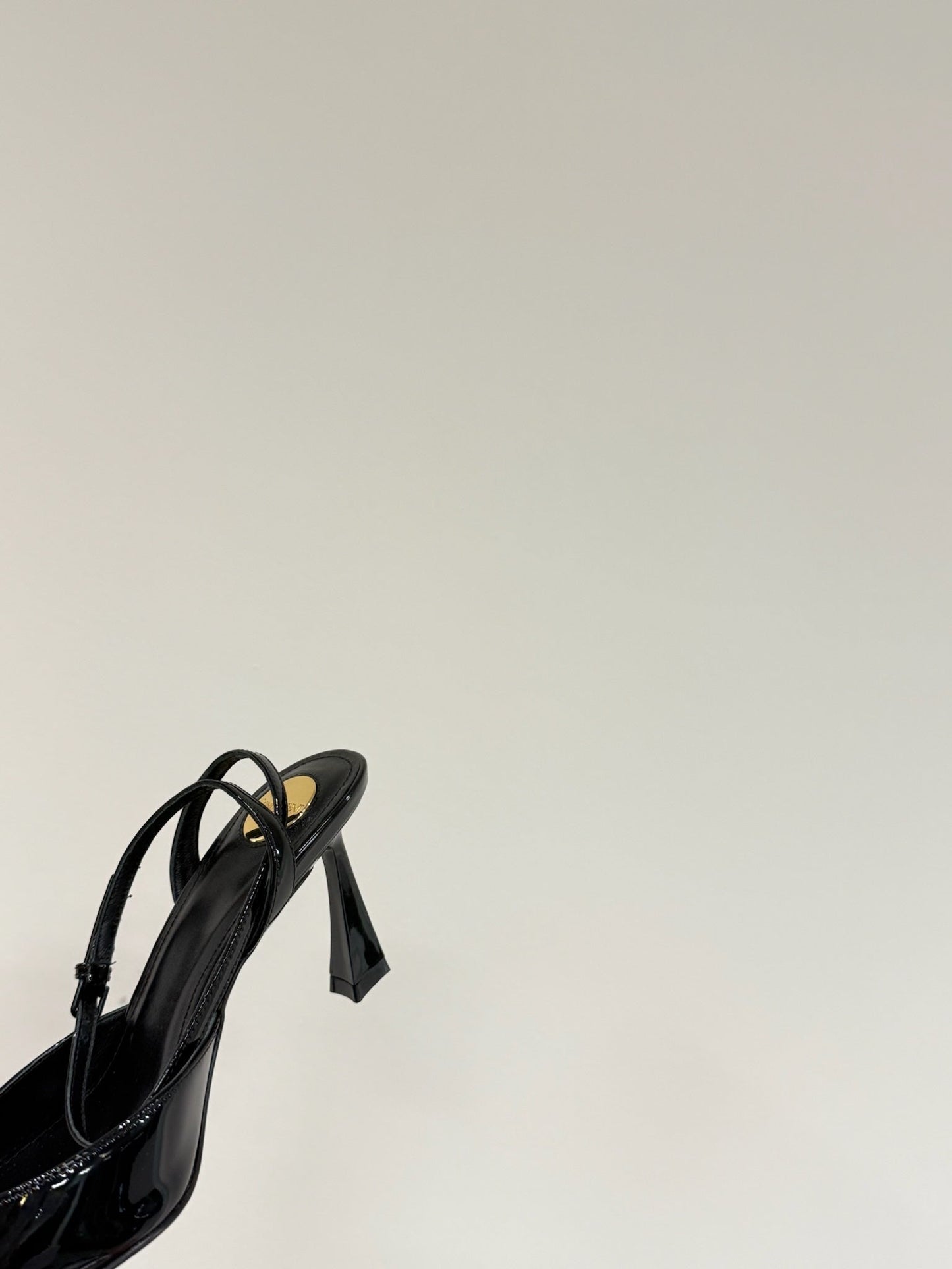 AIMÉE SLINGBACK PUMPS IN BLACK GLOSSY LAMBSKIN - 35