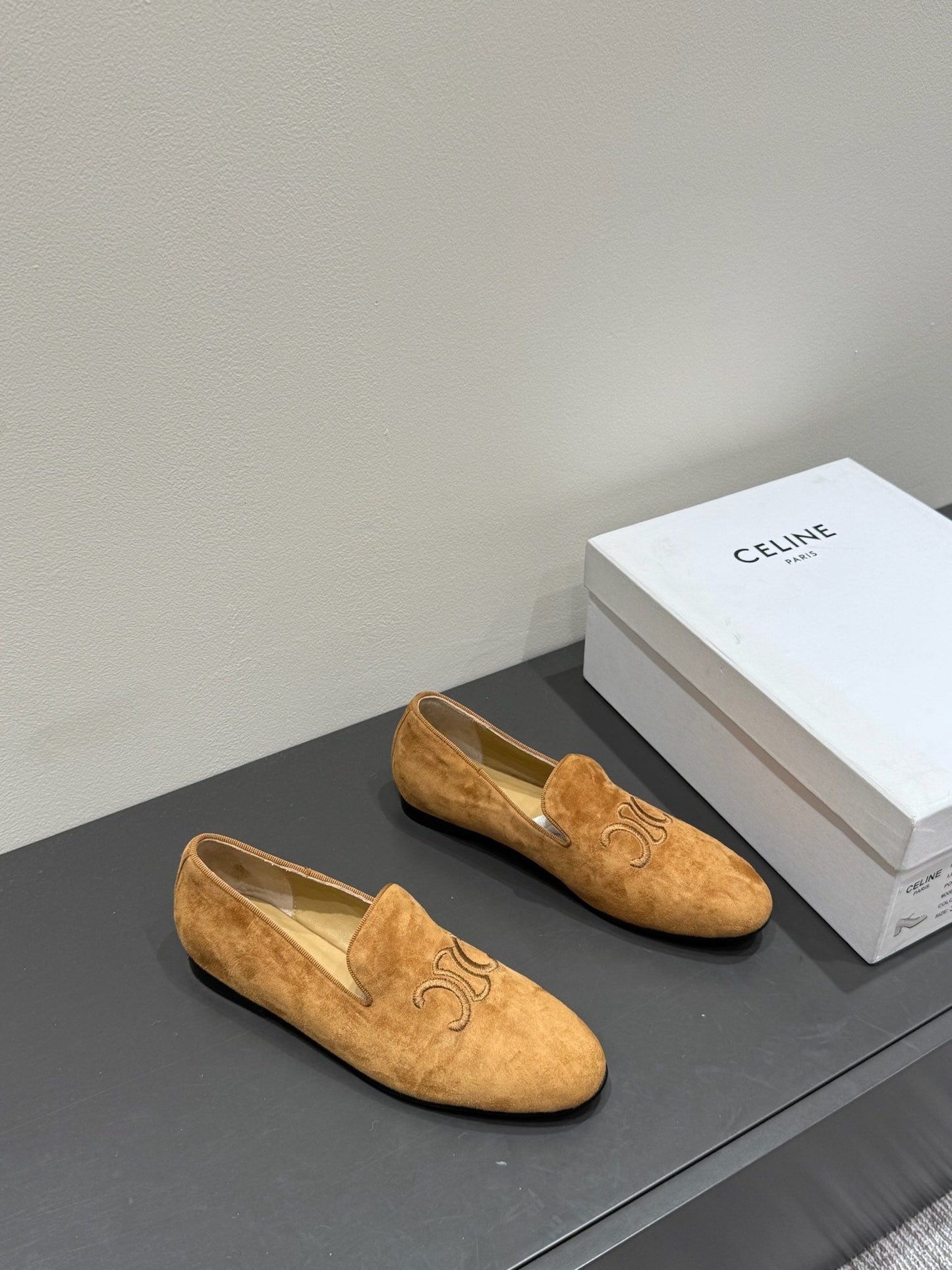 LOAFERS IN PEANUT BROWN SUEDE EMBROIDERED LOGO - 35
