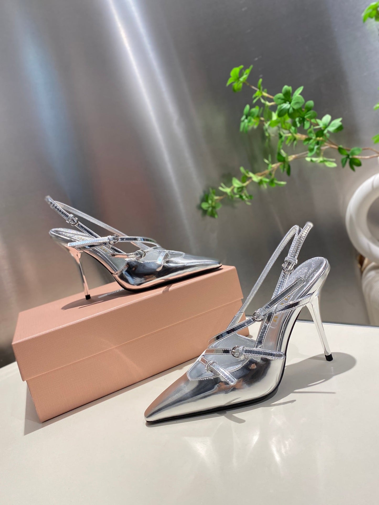 CROSS STRAP HIGH HEELED SLINGBACK IN SILVER METALLIC GLOSSY SHEEPSKIN - 34