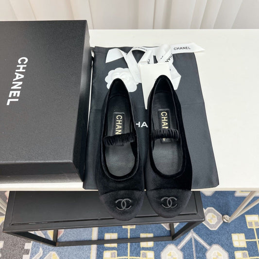 CC MARY JANE FLAT IN BLACK VELVET - 35