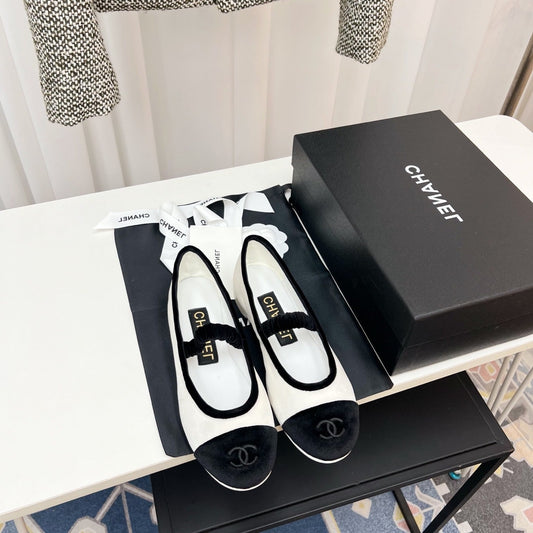 CC MARY JANE FLAT IN WHITE AND BLACK VELVET - 35
