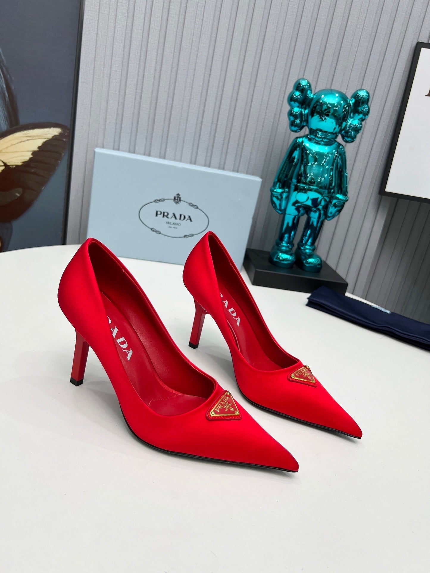 HIGH-HEEL PUMPS IN RED SATIN - 34
