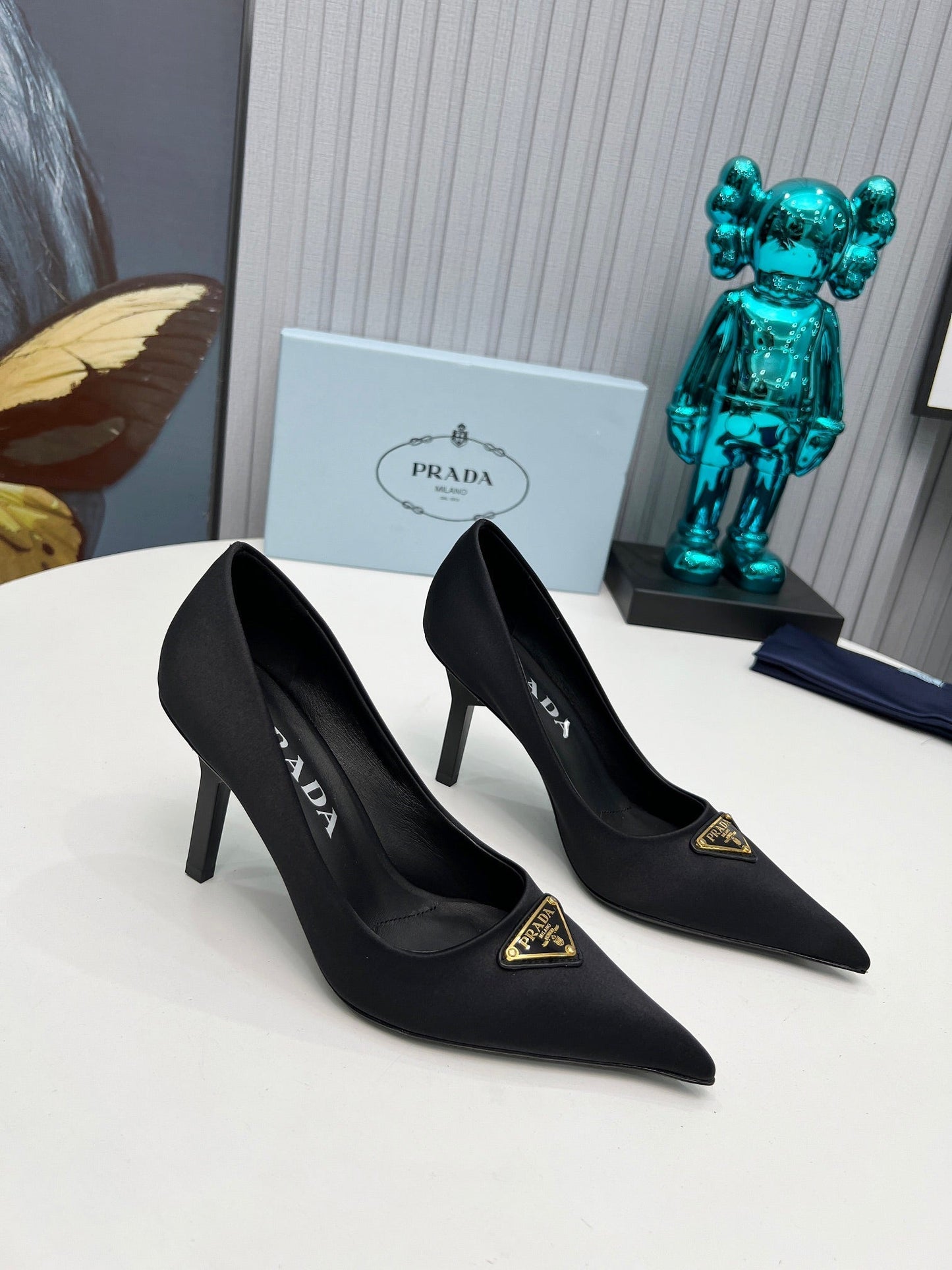 HIGH-HEEL PUMPS IN BLACK SATIN - 34