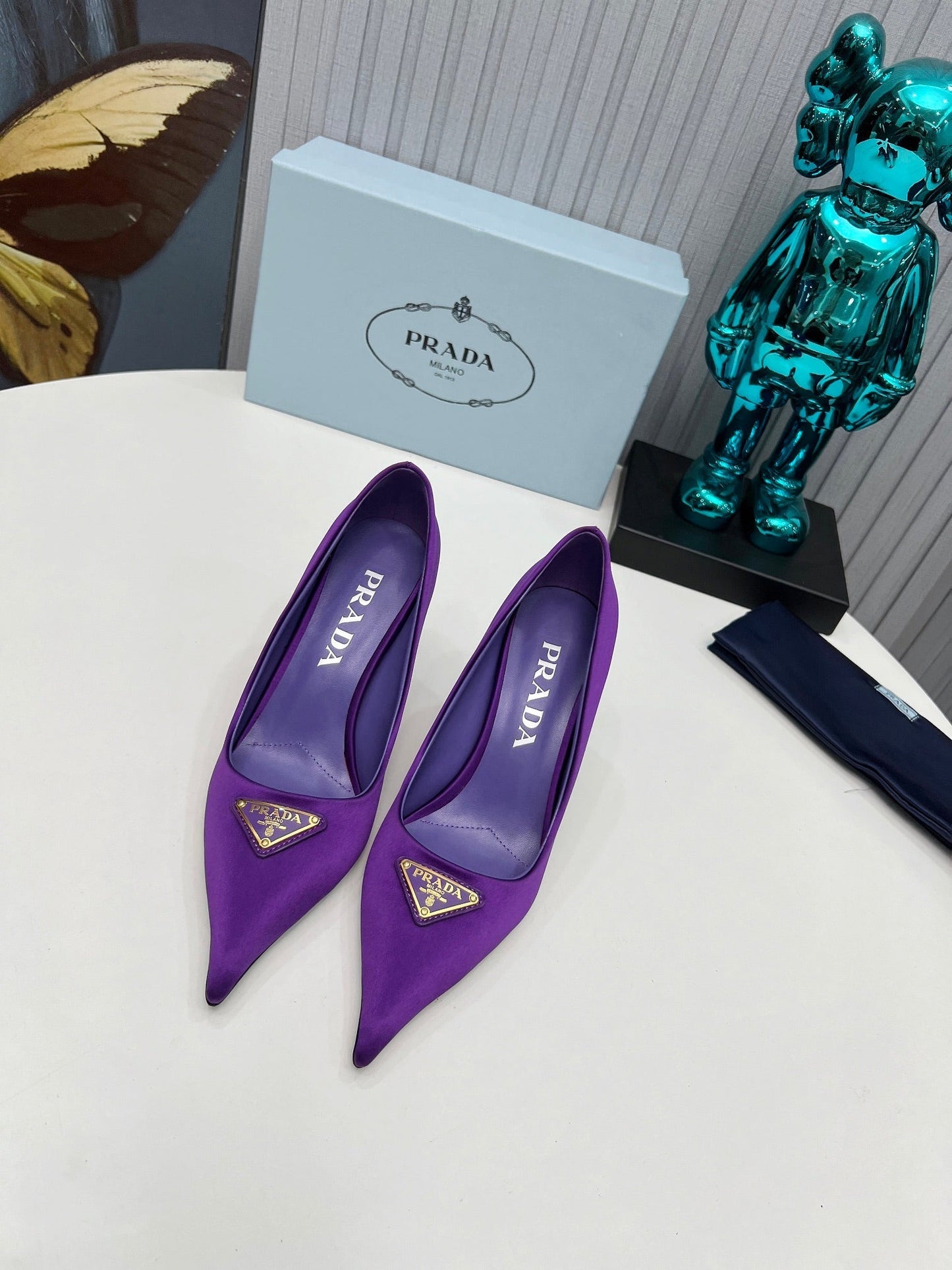HIGH-HEEL PUMPS IN VIOLET SATIN - 34