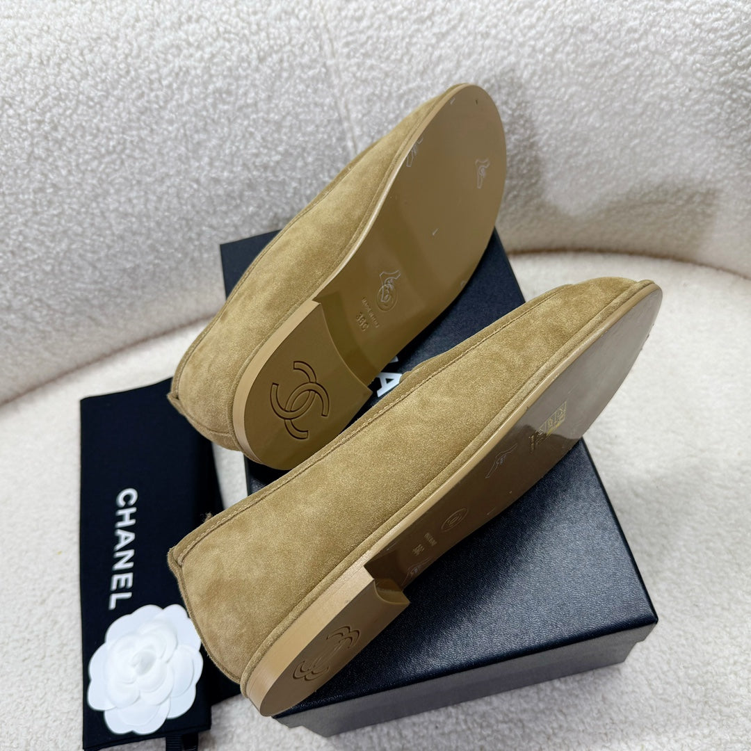 LOAFER IN PEANUT BROWN SUEDE AND WOOL LINING - 34