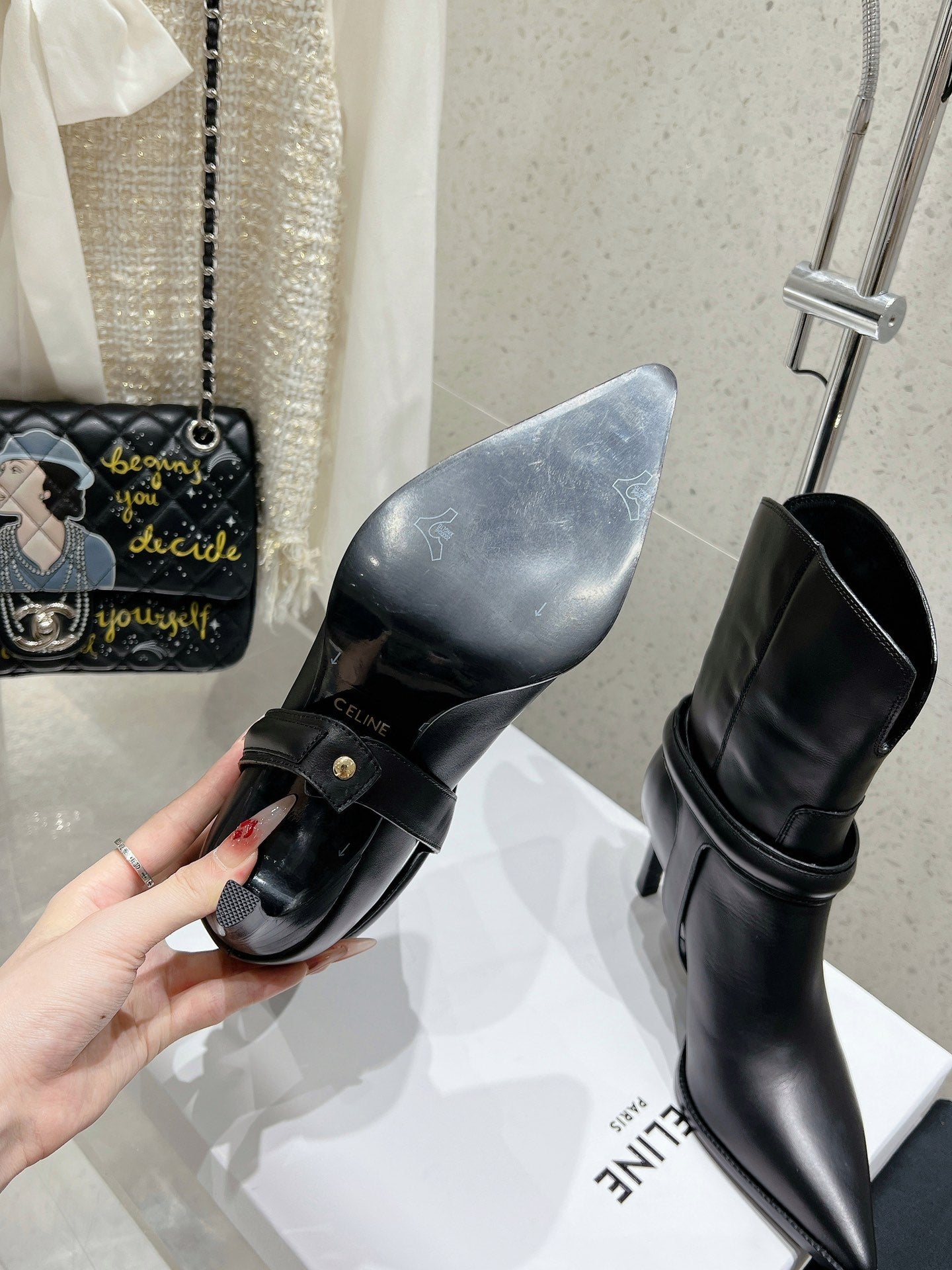 VERNEUIL ANKLE BOOT WITH TRIOMPHE IN BLACK CALFSKIN - 35