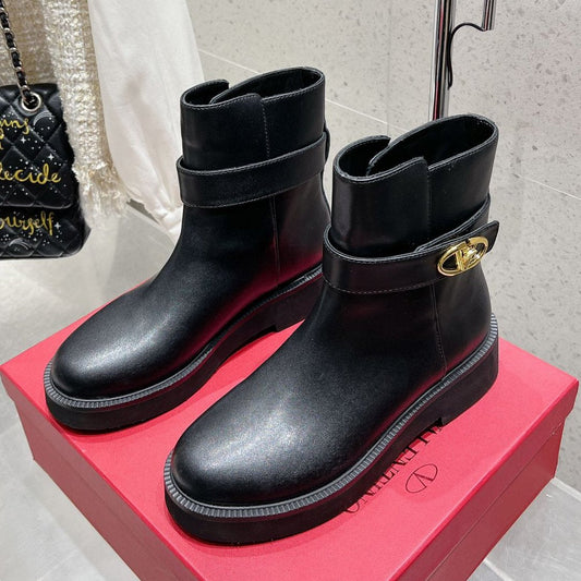 VLOGO SIGNATURE BLACK CALFSKIN ANKLE BOOT 30MM - 35