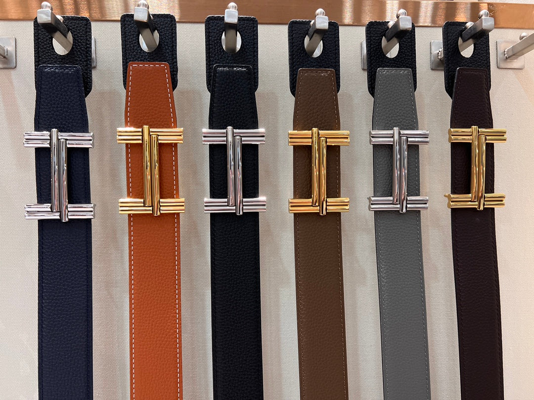 HM TRAVERSE BELT BUCKLE & REVERSIBLE NAVY BLUE LEATHER STRAP 38 MM SILVER HARDWARE - 30