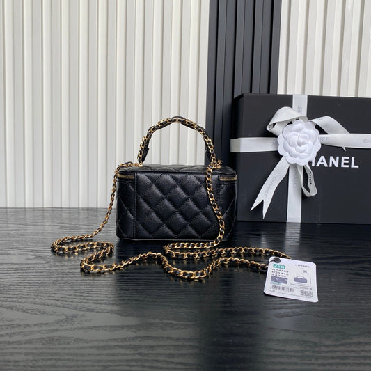 СУМКА-КЕЙС CHANEL 25S VANITY 19, ЧОРНА ТЕЛЯЧА ШКІРА, ФУРНІТУРА ЗОЛОТОГО КОЛЬОРУ