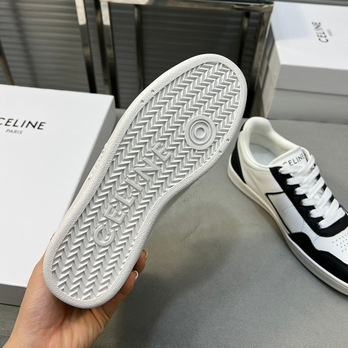 TRAINER LOW LACE-UP SNEAKER IN CALFSKIN, LAMINATED CALFSKIN AND SUEDE CALFSKIN OPTIC BLACK WHITE - 35