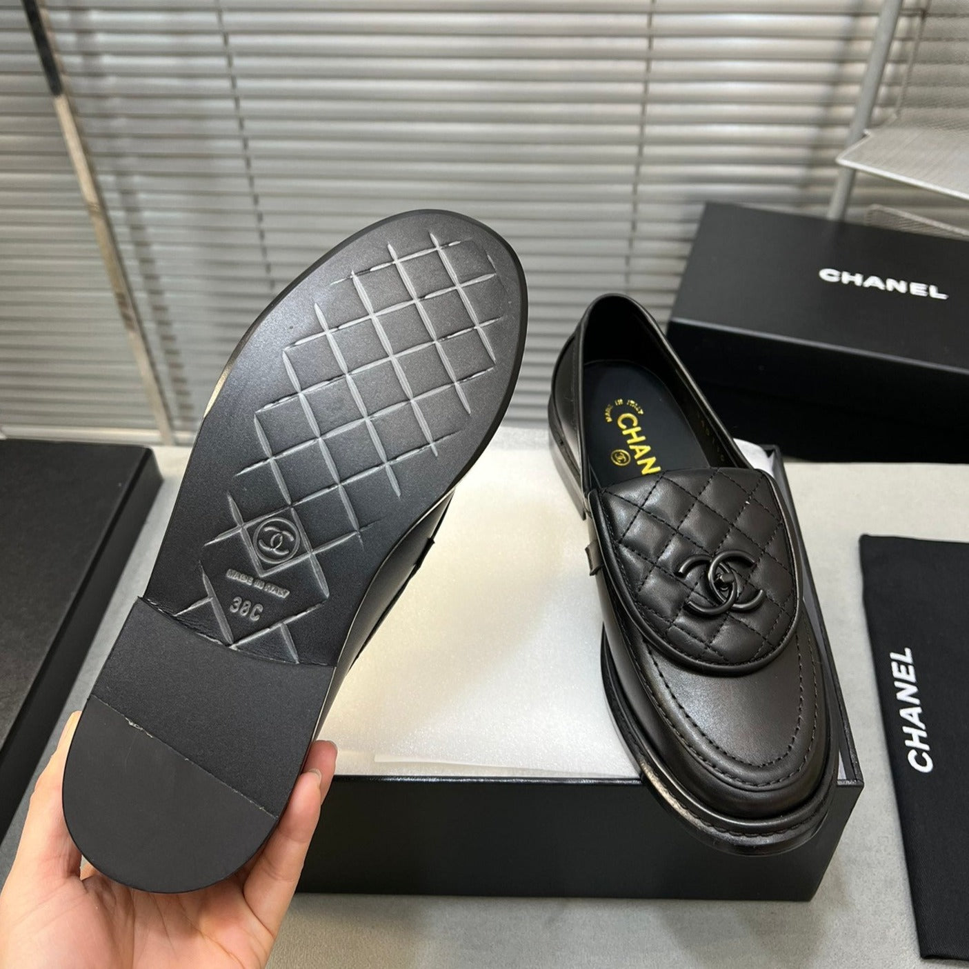 CC Women Loafers In Leather Black - 35