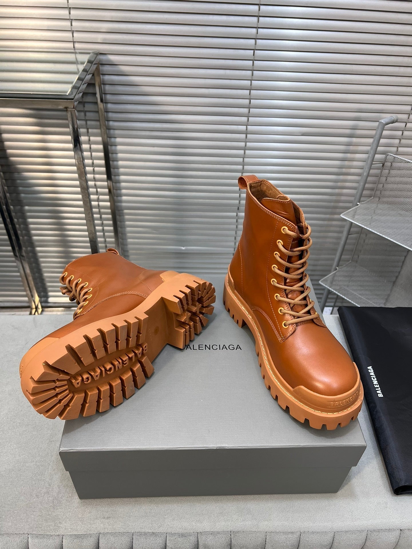 CHUNKY BOOTS IN TAN SMOOTH CALFSKIN - 35
