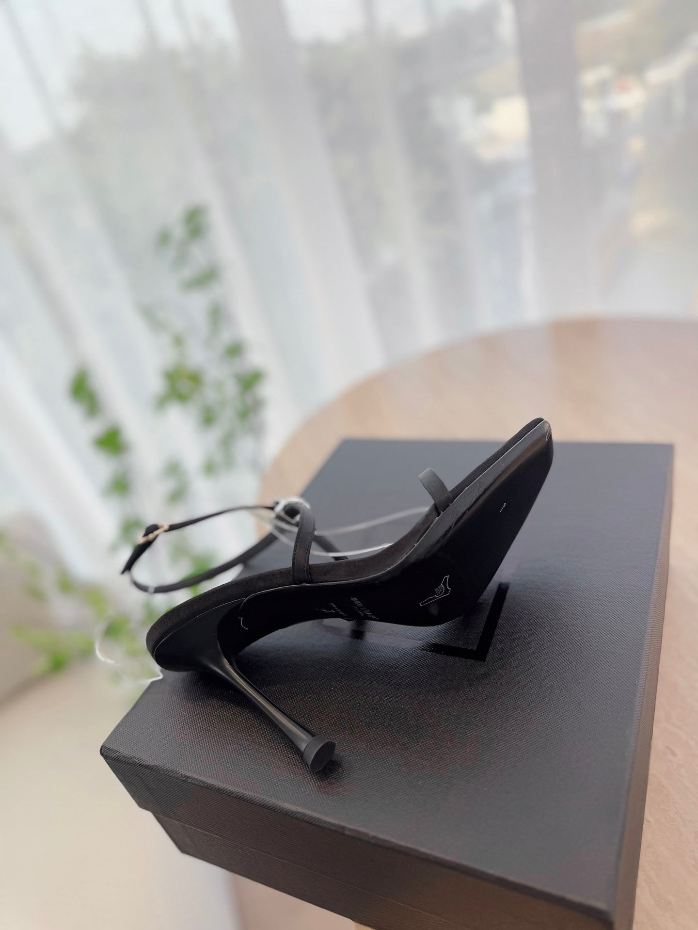 HIGH HEEL SANDAL 10 CM IN BLACK SATIN CREPE AND CRYSTAL - 35