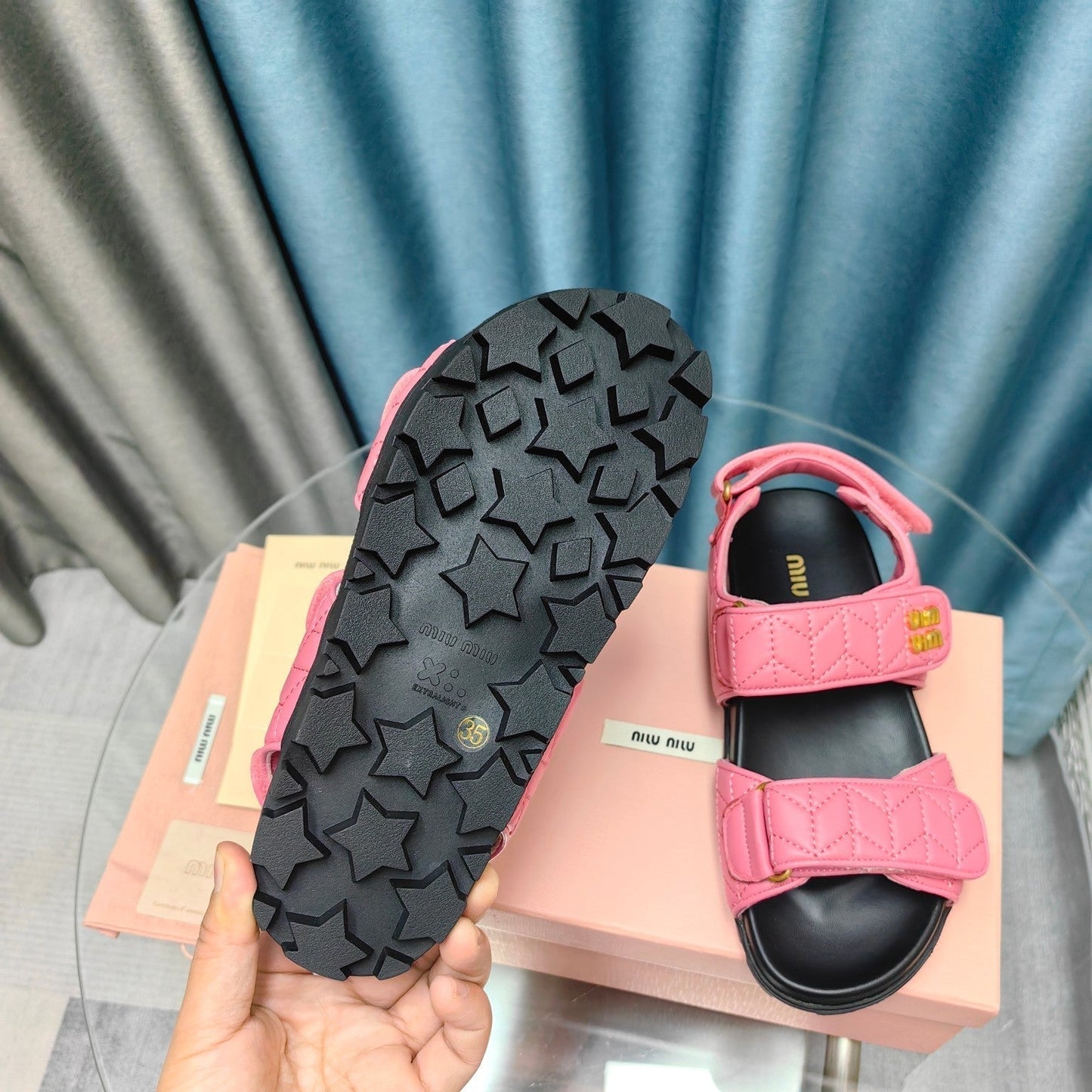 SANDALS BLACK MIX PINK SHEEPSKIN WITH HORIZONTAL STRAPS - 35