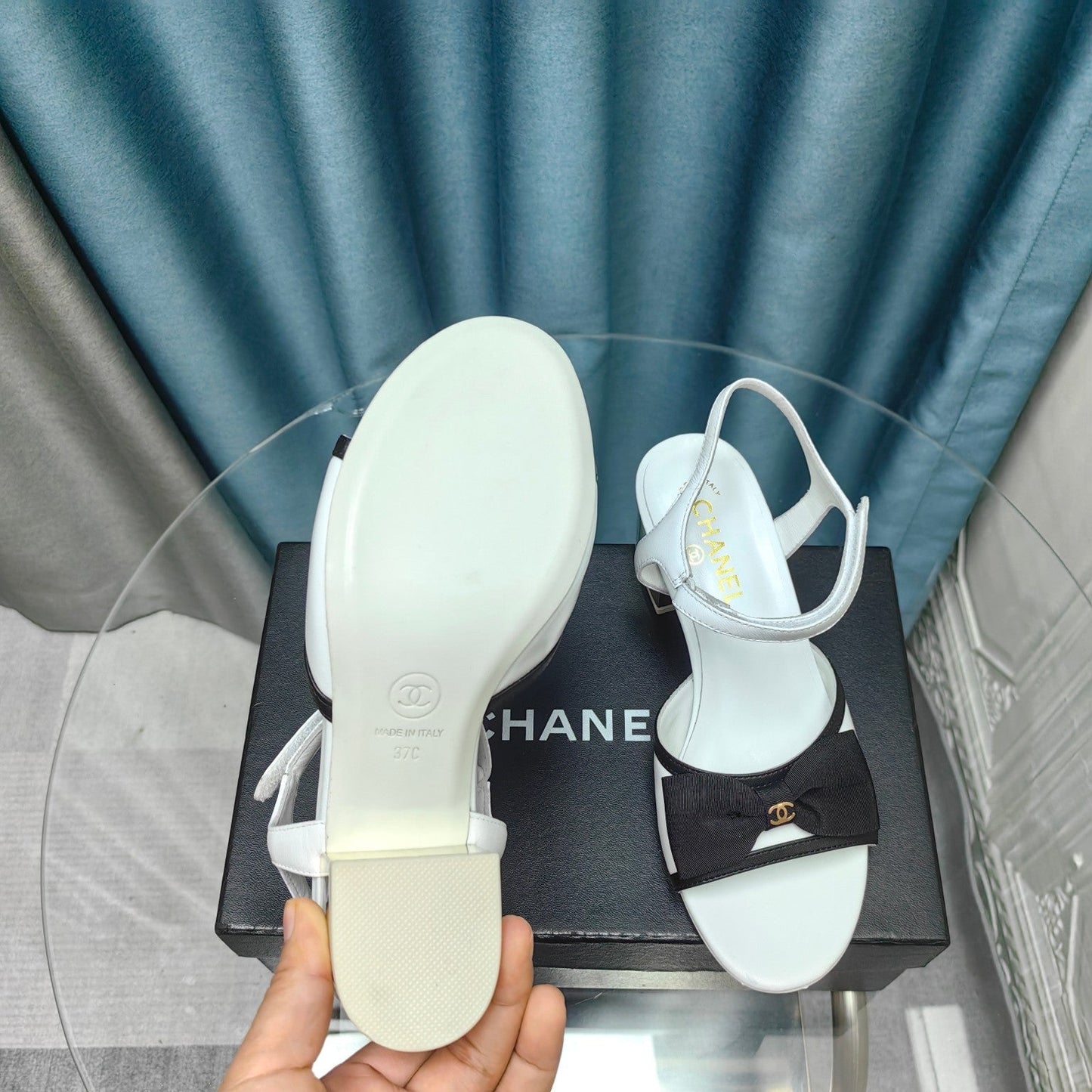 SANDALS IN WHITE SHEEPSKIN WITH BLACK SATIN BOW - 35