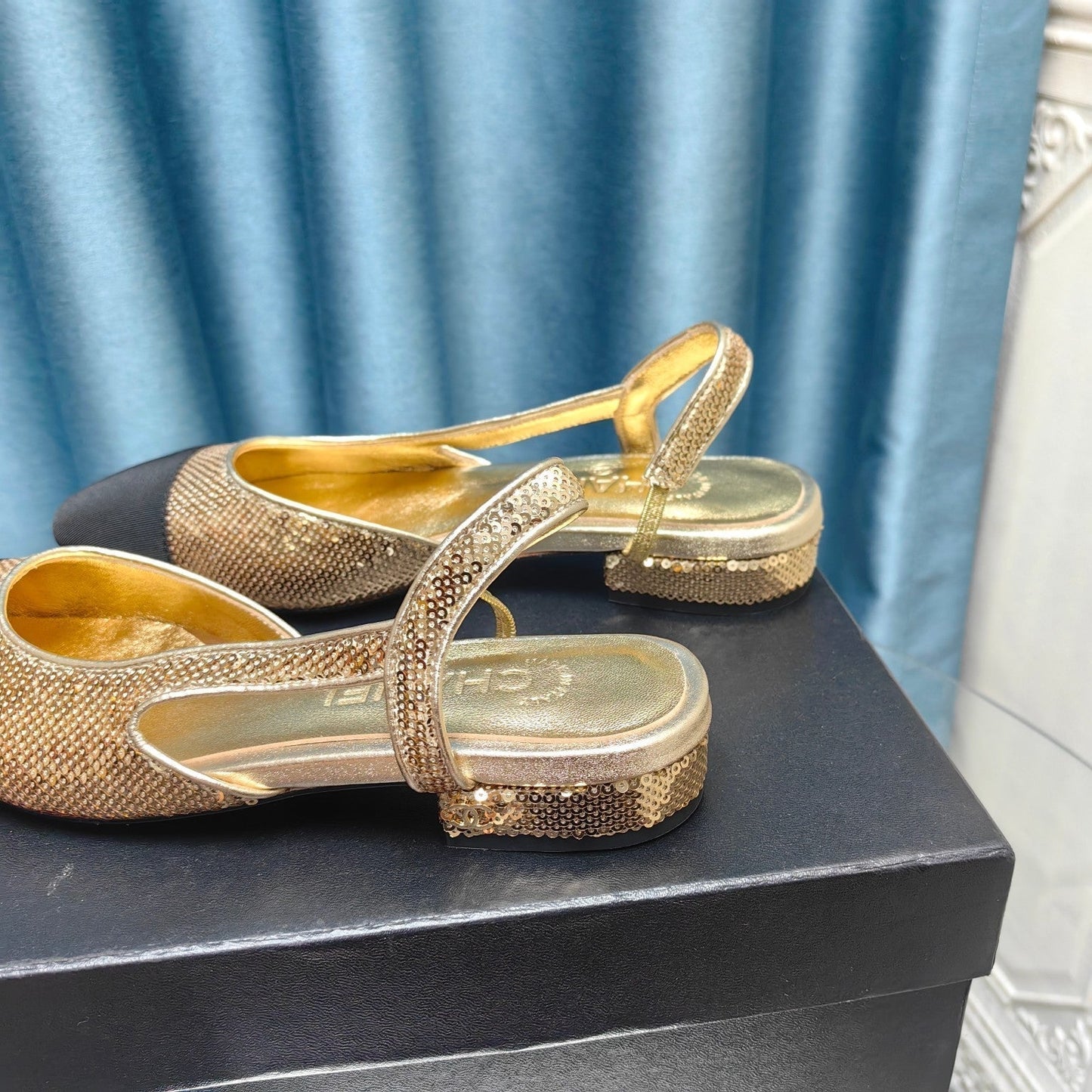 SLINGBACKS IN GLITTER GOLDEN LAMBSKIN - 34