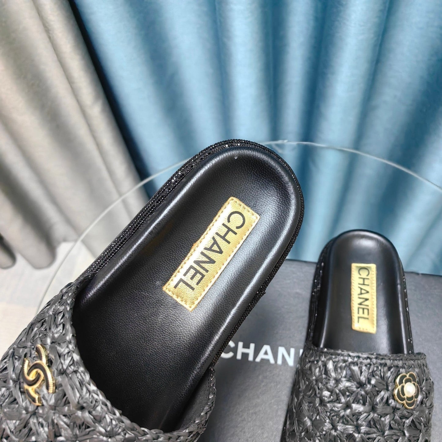 KNIT SLIPPERS IN BLACK WOVEN SATIN AND SHEEPSKIN - 35