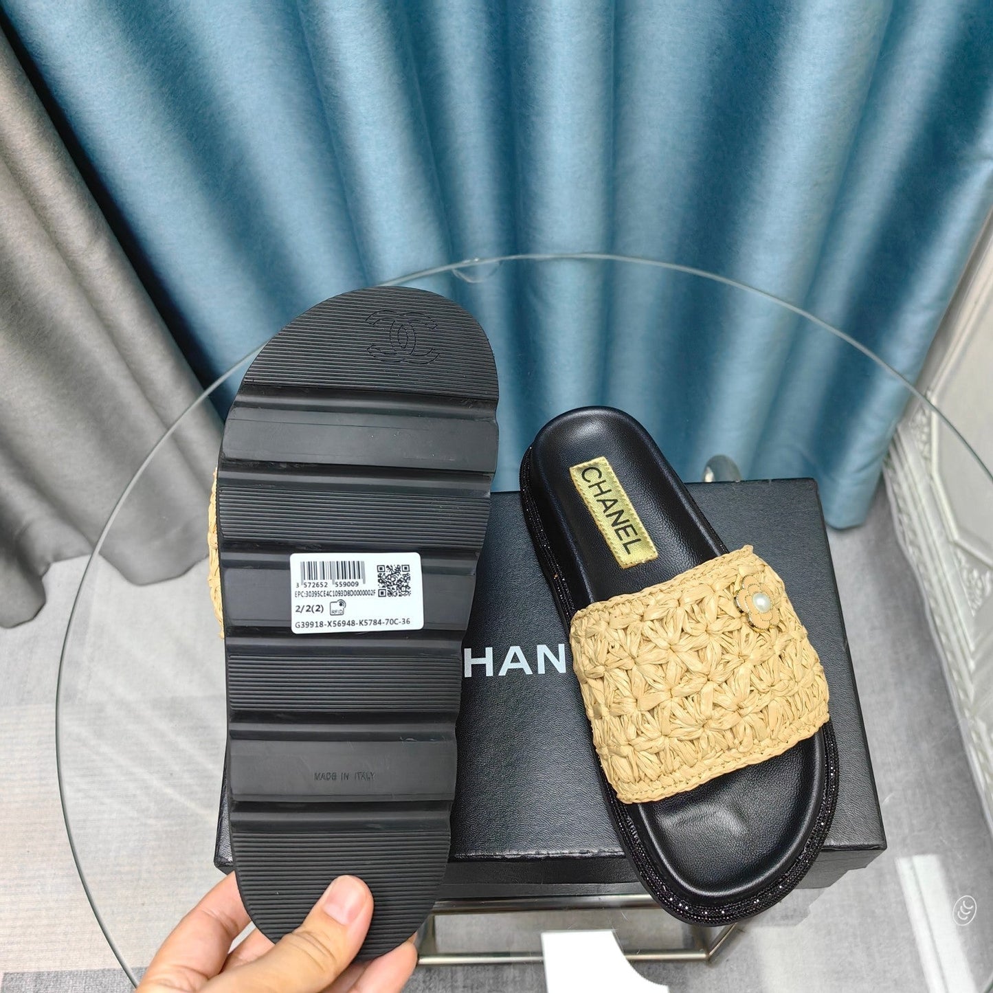 KNIT SLIPPERS IN DARK CREAM WOVEN SATIN AND BLACK SHEEPSKIN - 35