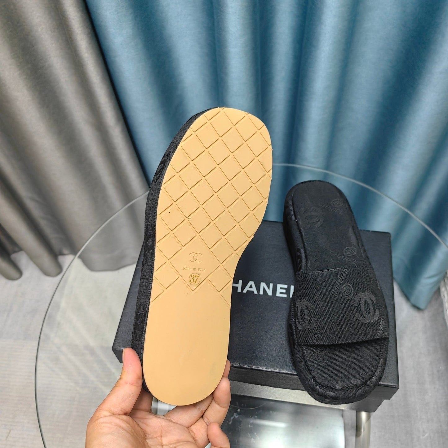 THICK-SOLE SLIPPERS BLACK SATIN - 35