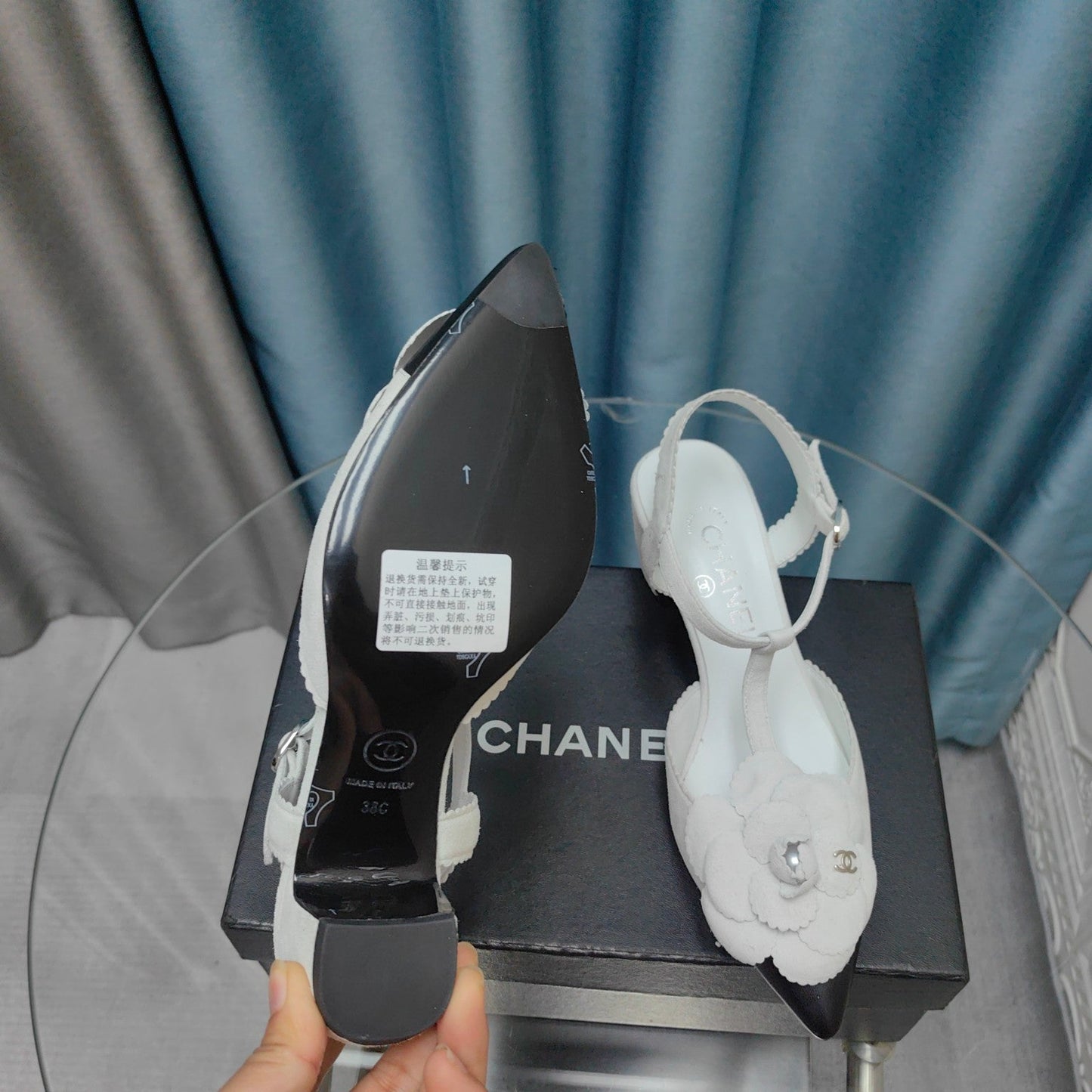 CC CAMELLIA SANDAL IN WHITE SUEDE AND BLACK CALFSKIN WITH FLOWER - 35