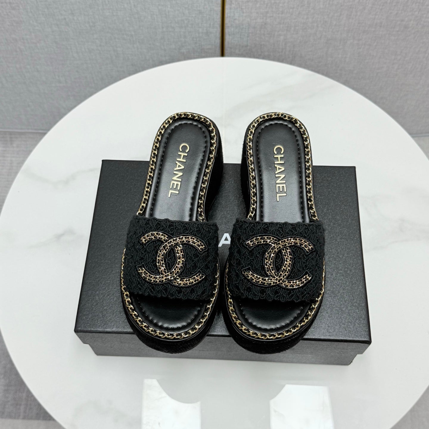 CC WEDGE SOLE SANDALS 25S IN BLACK FABRIC WITH LOGO - 35