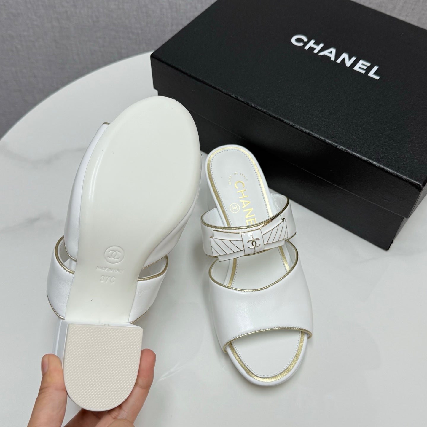 CC DOUBLE-STRAP HEELS 25S IN WHITE CALFSKIN - 35