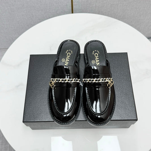 CC FLAT MULE 25S IN BLACK CALFSKIN STYLE 4 - 35