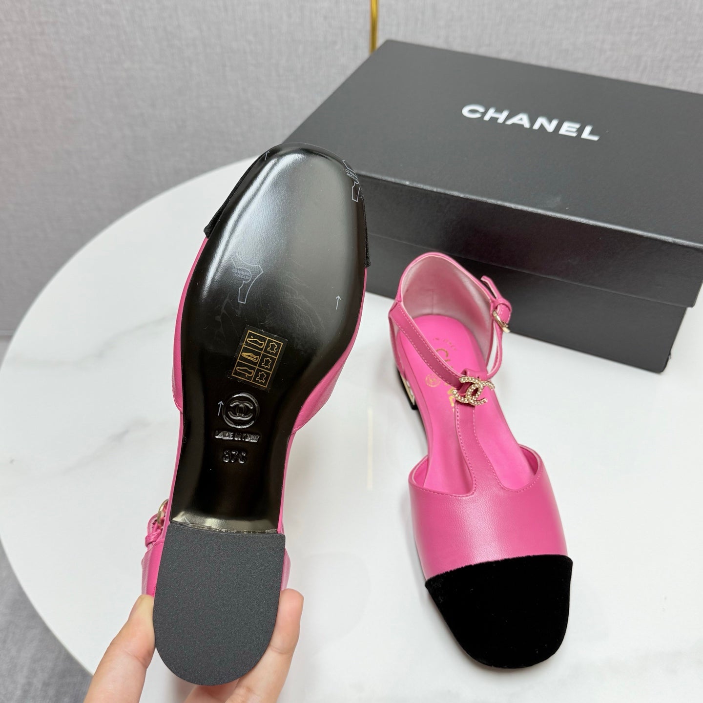 CC MARY JANE 25S IN PINK LAMBSKIN AND BLACK SUEDE WITH PEARL HEEL - 35